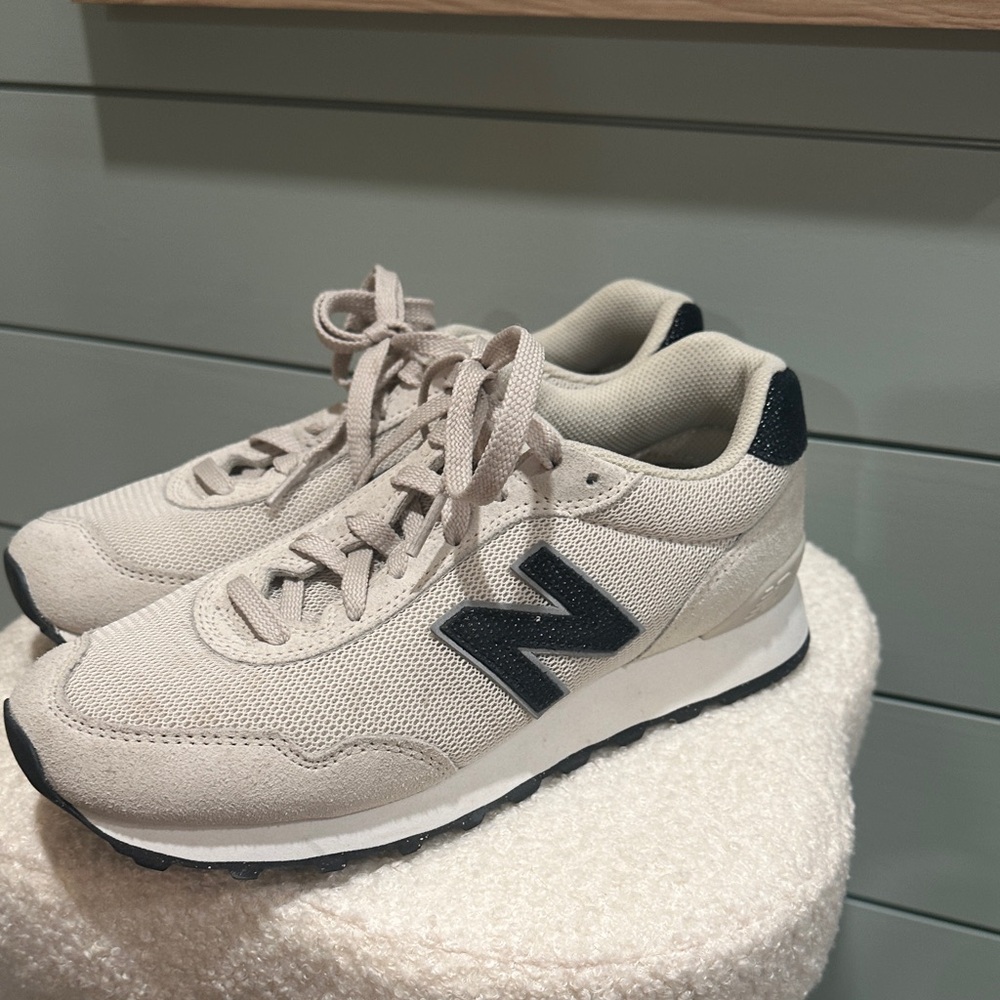New Balance Women's Cream and Black Sneakers - Picture 4 of 6